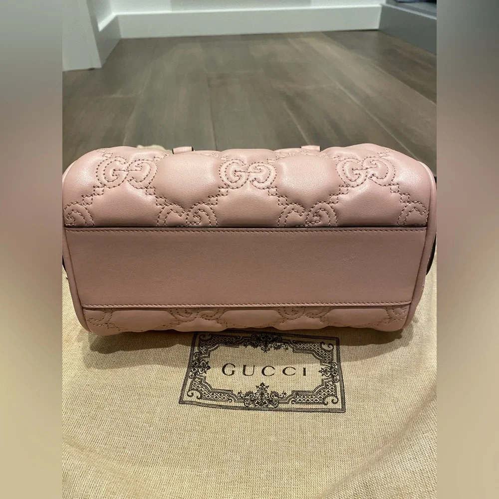 Gucci GG matelassé mini bag in pink leather - Picture 7 of 15